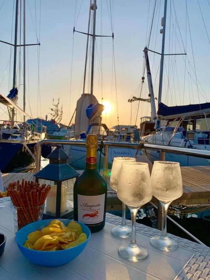 Houseboat Seabreeze Hotel Alghero Exterior photo